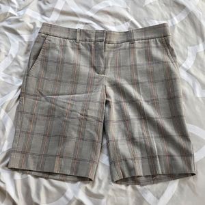 Bcbg vintage Bermuda shorts size 6 gray and orange